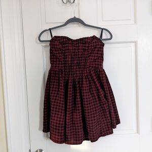 Sweetheart cut Kimchi Blue strapless dress